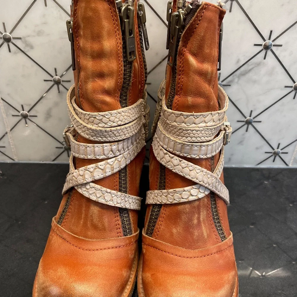 FREEBIRD Boots Light Brown with 3 Zippers + Tan Roping - Picture 6 of 11